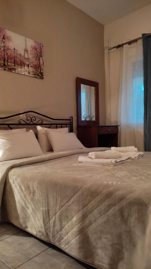 Guesthouse Adonis Káto Loutrákion Extérieur photo
