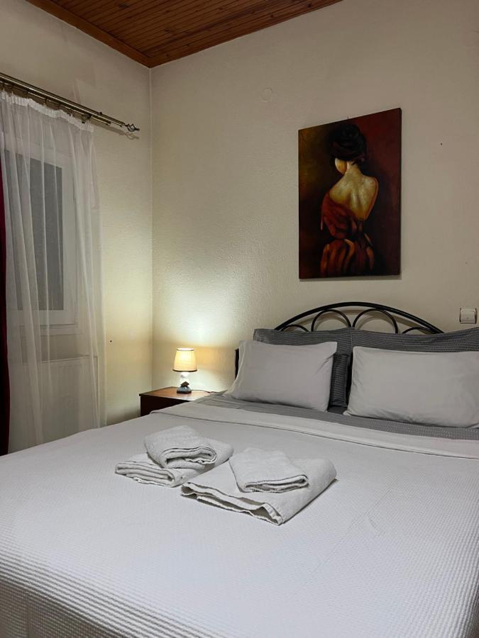Guesthouse Adonis Káto Loutrákion Extérieur photo
