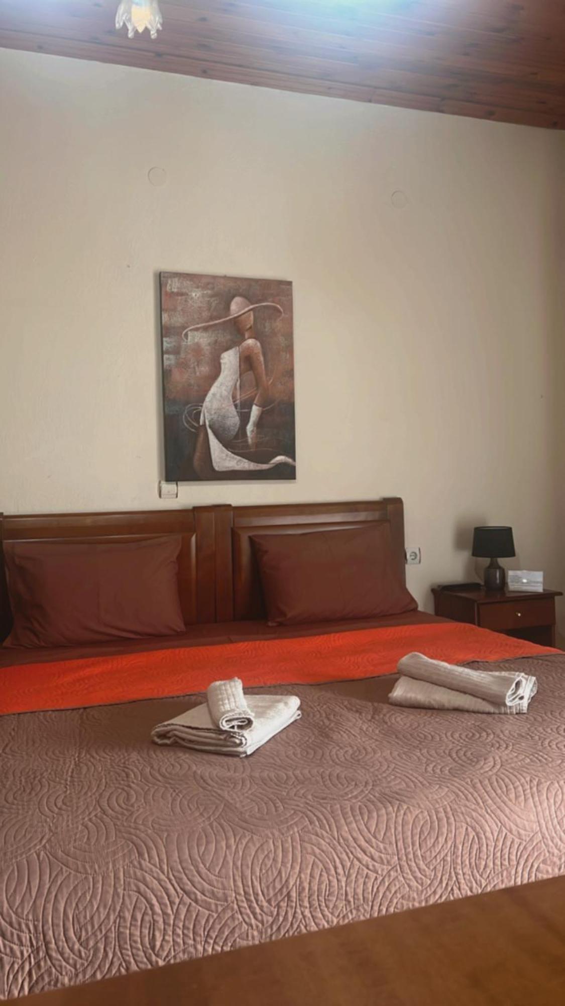 Guesthouse Adonis Káto Loutrákion Extérieur photo